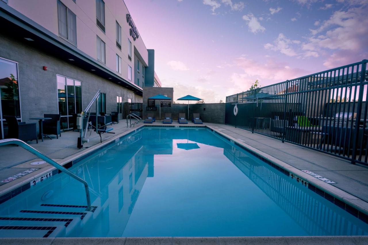 Hampton Inn Riverside March Air Force Base, Ca Kültér fotó